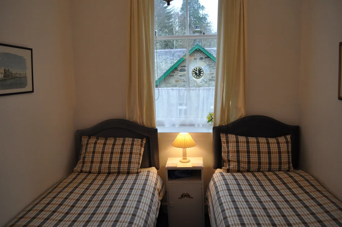 Twin bedded room in the Lawers Apartment